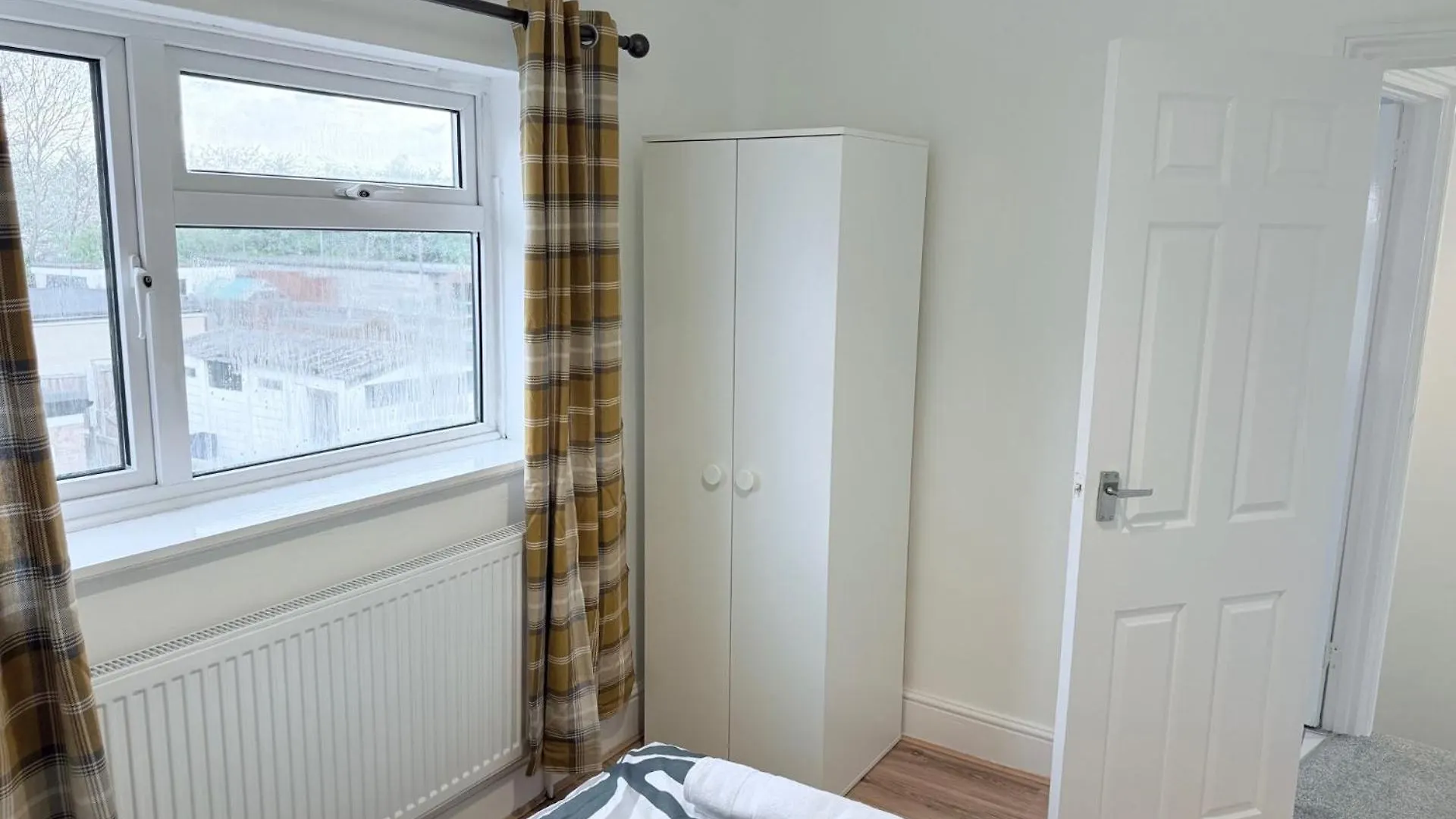 Fountain House And Bell House Apartment Dagenham
