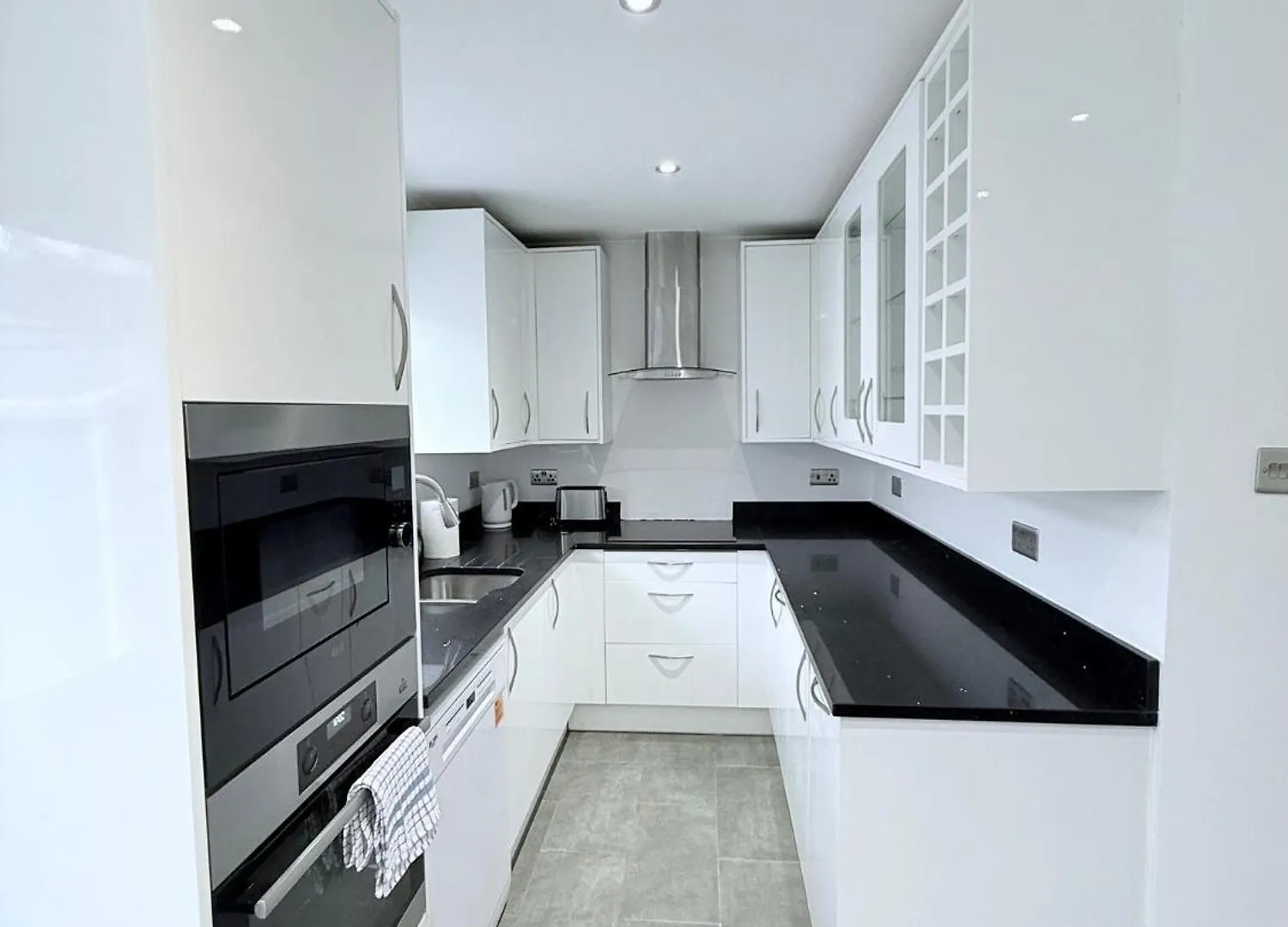 Fountain House And Bell House Apartment Dagenham