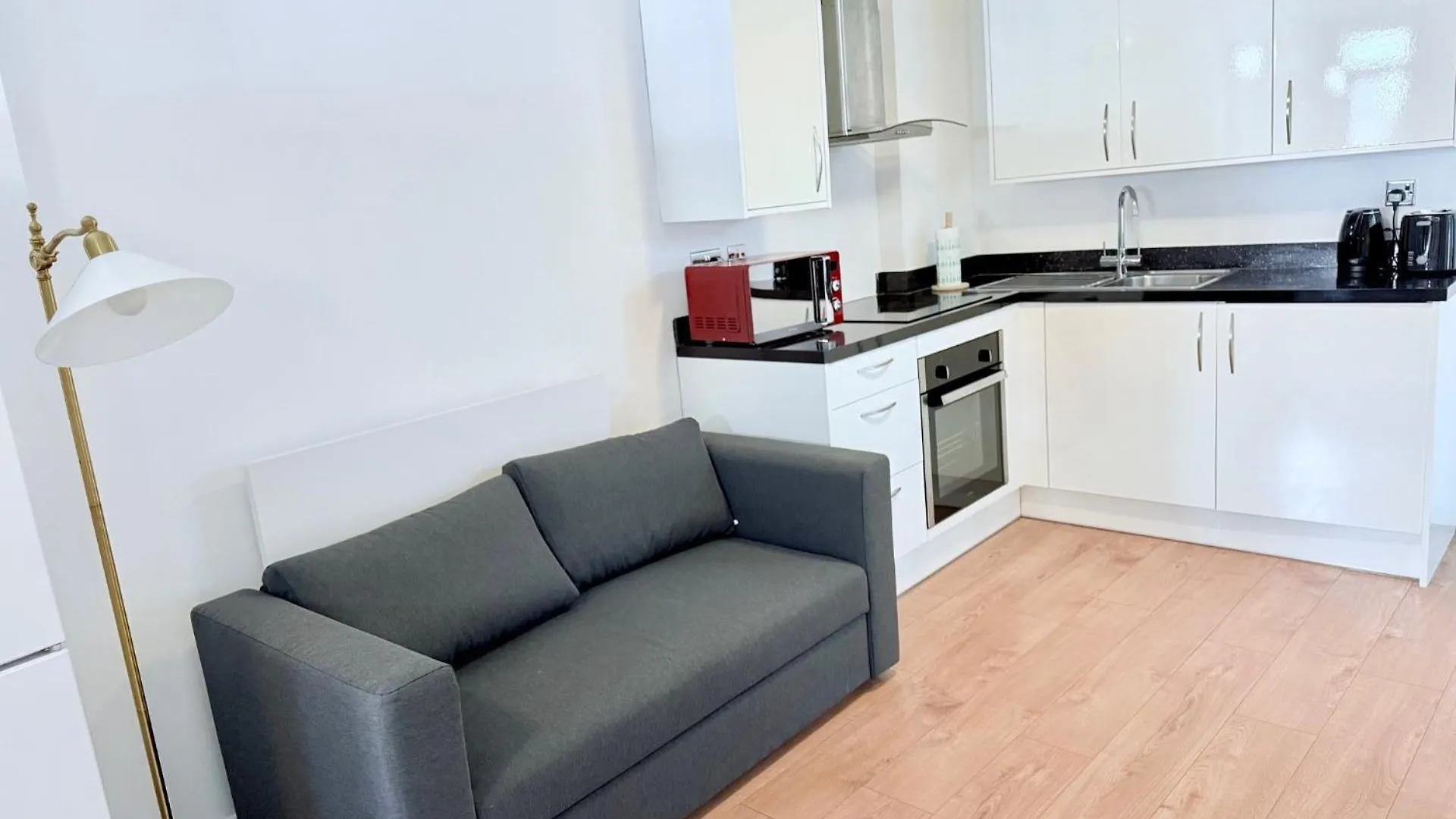 Fountain House And Bell House Apartment Dagenham